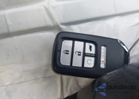 2019 Honda Passport Elite z USA, uszkodzony, nr VIN 5FNYF8H05KB010810